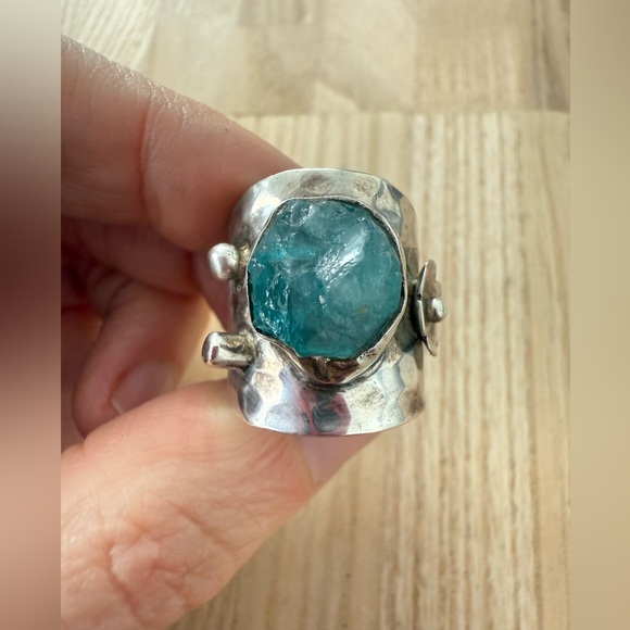 925 Sterling Silver Jewelry - 925 Sterling silver hammered rustic raw aquamarine green color stone ring